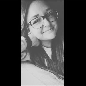 Meet your Posher, Ariel